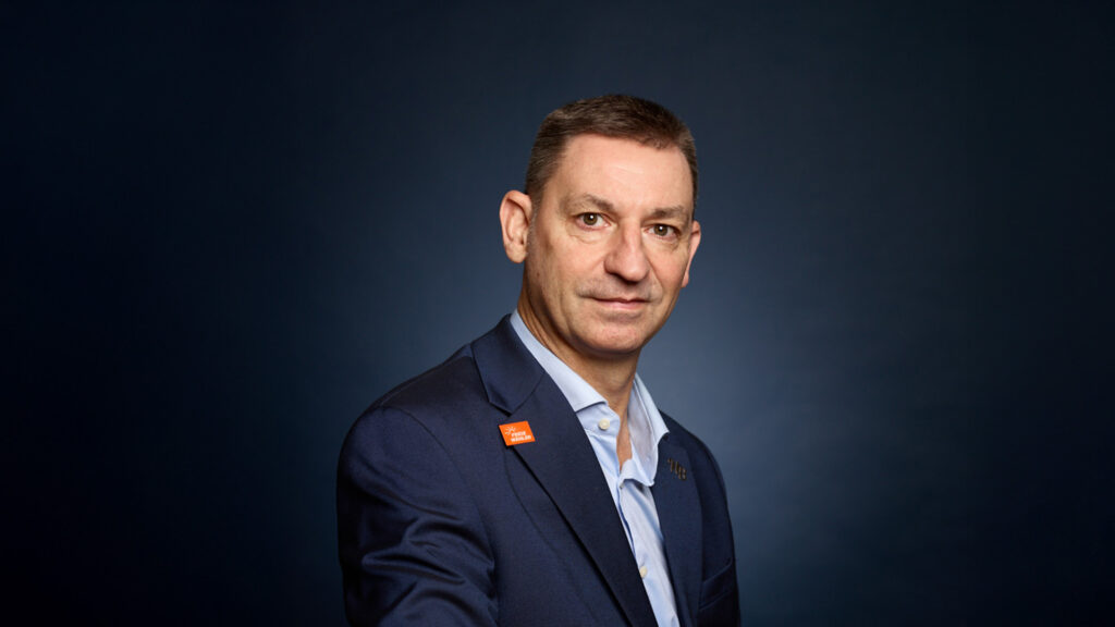 Heico Becker posiert für Kamera